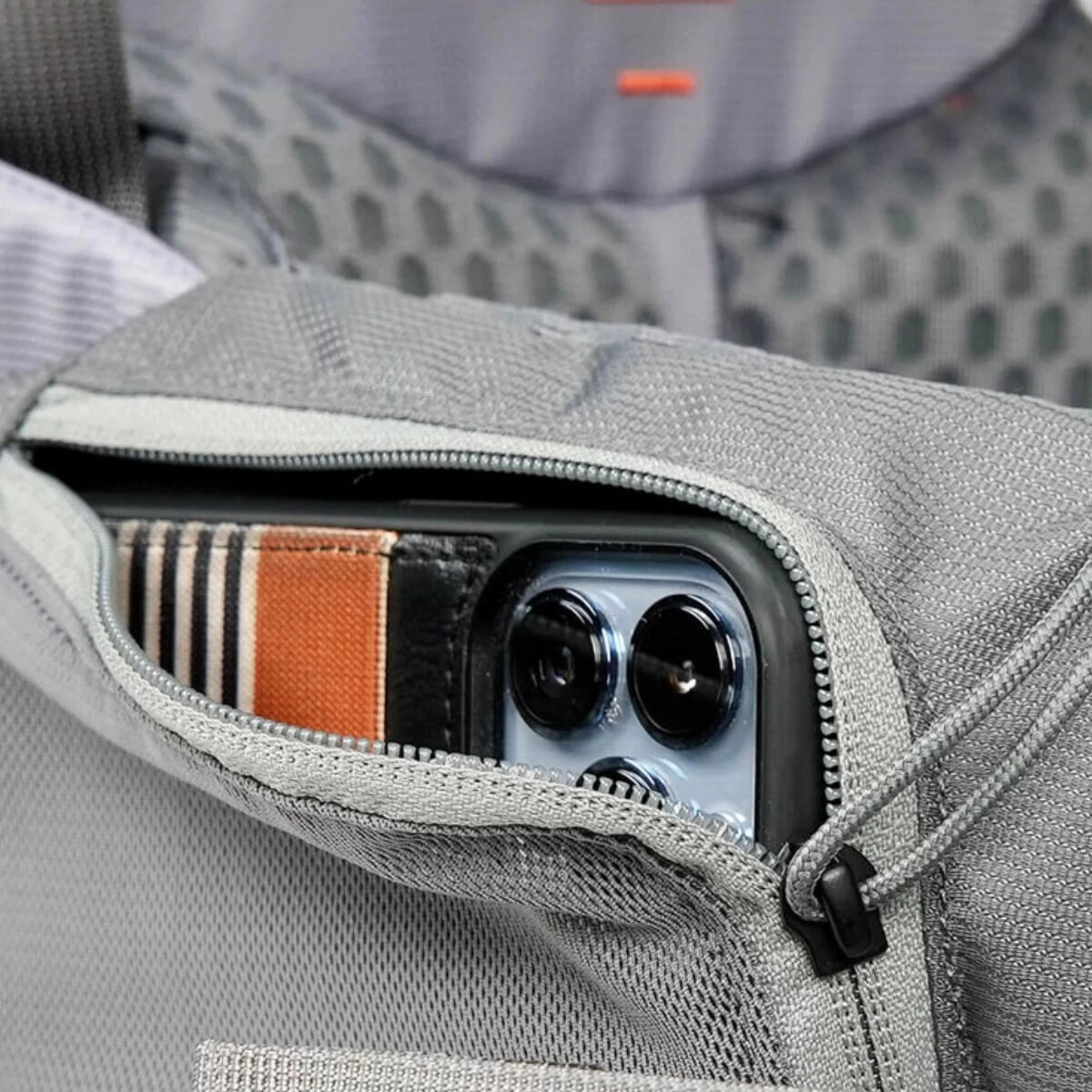 Mystery Ranch Bridger 35L Backpack - Women's 12 Mystery Ranch Bridger 35L Backpack - Women's - Image 12